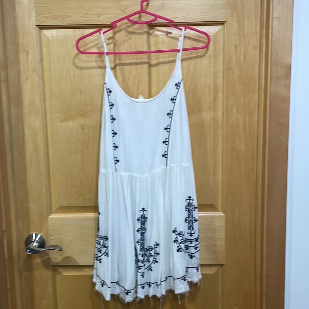 Me to We White and Blue skinny strap Dress size S